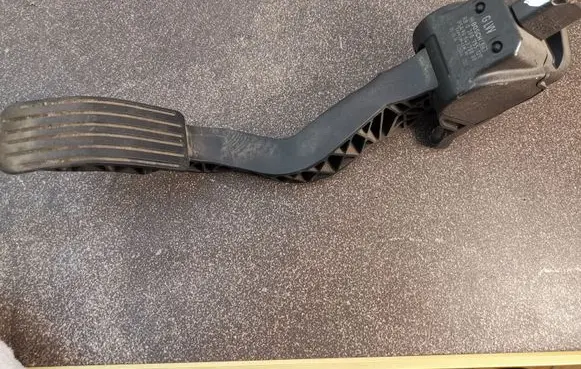Citroen C4 I Accelerator throttle pedal 9684378880