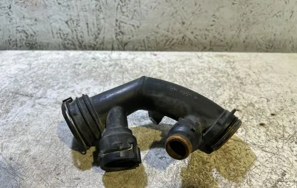 Mercedes-Benz E W212 Engine coolant pipe/hose A6512000451