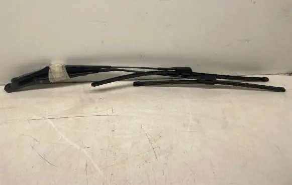 Audi A4 S4 B9 Front wiper blade arm W000059137 AL230