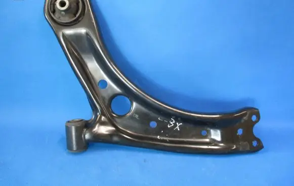 Lexus LBX Front lower control arm/wishbone