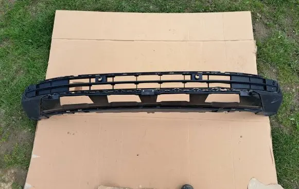 Volkswagen Tiguan Front bumper lip 5NA805903J