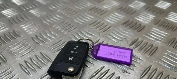Skoda Octavia Mk3 (5E) Ignition key/card 