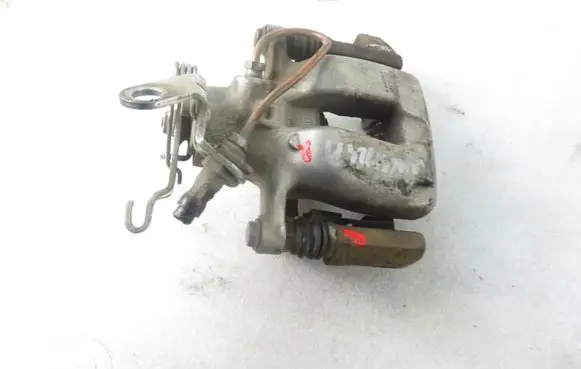 Volkswagen Touran I Rear brake caliper