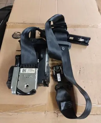 Volvo XC90 Front seatbelt 0589P10021 636198600A 010R0000