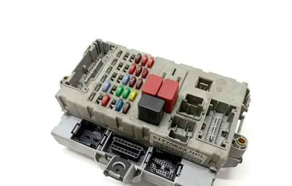 Fiat Doblo Fuse module 51770623NPL 406626