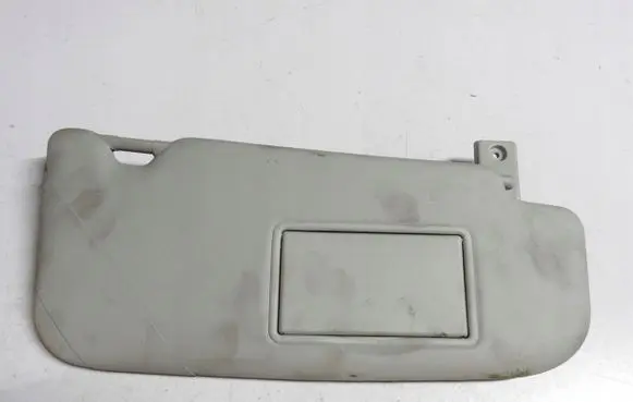 Nissan Qashqai Sun visor clip/hook/bracket 748A3EY10uA