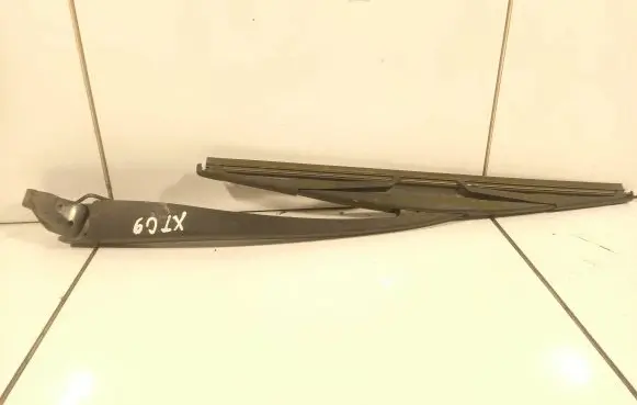 Nissan X-Trail T31 Rear wiper blade arm 06321 39852