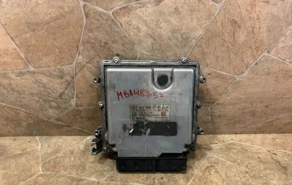 Mercedes-Benz GLE (W166 - C292) Engine control unit/module A6429004701