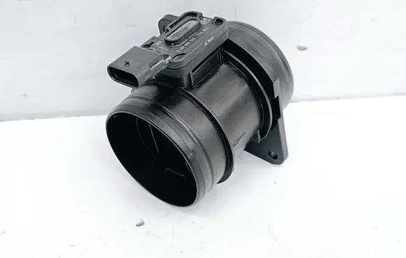 Volkswagen Tiguan Allspace Mass air flow meter 04L906461B