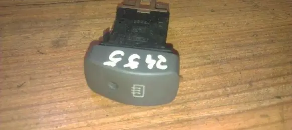 Nissan Micra Windscreen/window heater switch 065251