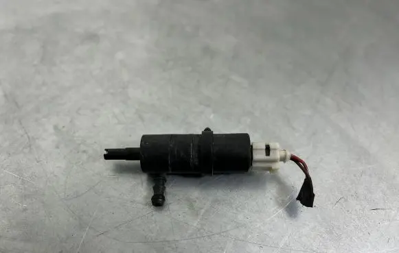 Mercedes-Benz CLA C117 X117 W117 Headlight washer pump 