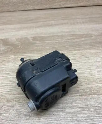Citroen Berlingo Headlight level adjustment motor 