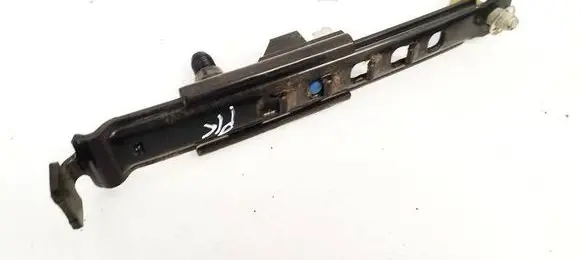 Toyota Avensis T250 Seat belt adjustment rail 