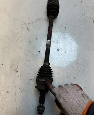 Suzuki Swift I Front driveshaft 4410272K00 BJ79LBC34A 31081456