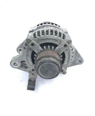 Toyota Auris 150 Generator/alternator 1042105290