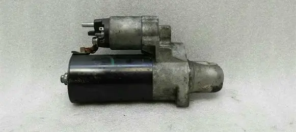 Mercedes-Benz E W212 Starter motor A0061519901