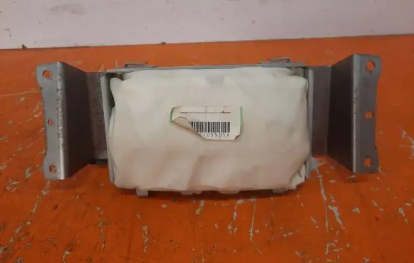 Mazda 3 I Passenger airbag
