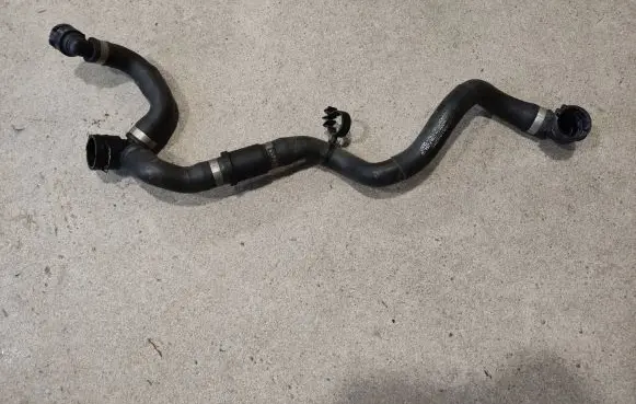 Mercedes-Benz E W213 Engine coolant pipe/hose A2135019701