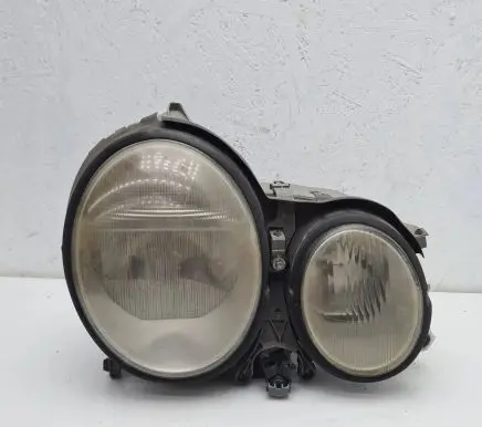 Mercedes-Benz E W211 Headlight/headlamp 15060800
