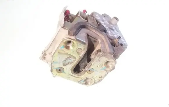 Nissan Primera Rear door lock