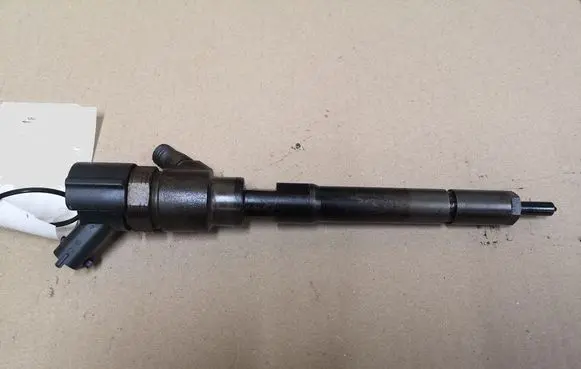KIA Carens II Fuel injector 0445110258