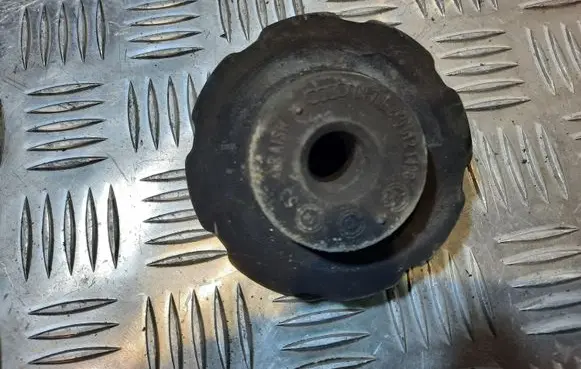 Audi Q5 SQ5 Rear coil spring rubber mount 8K0512149C