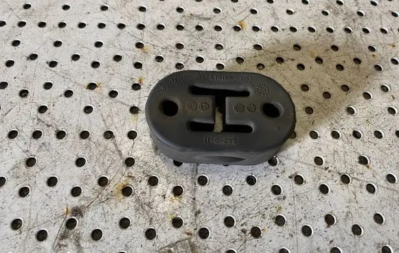 Microcar M.GO Muffler mount bracket/holder 