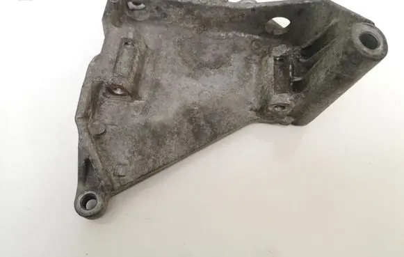 Volkswagen Transporter - Caravelle T5 Generator/alternator bracket 070903143C