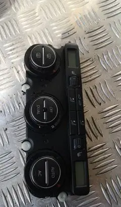 Volkswagen PASSAT B6 Climate control unit 74677581