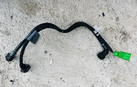 Audi S5 F5 Fuel line pipe 8W0971745A 8W0201220A 4F0973705