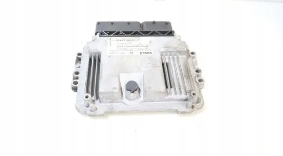 Hyundai i30 Engine control unit/module ECU 0281015437