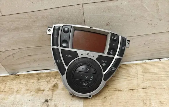 Peugeot 807 Climate control unit 14986800YR F011500003 A83005100