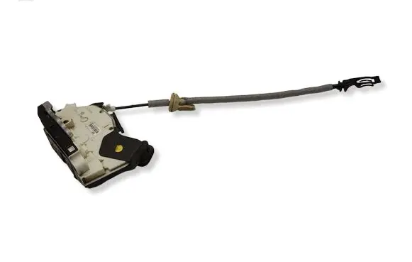 Volkswagen PASSAT B8 Rear door lock 5E0839015A 6R037349