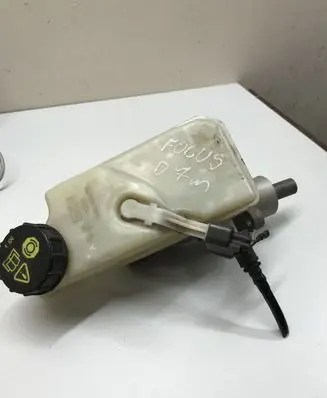 Ford Focus Master brake cylinder