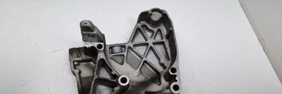Nissan Qashqai Engine mounting bracket 8200633253