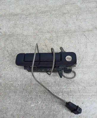 Audi A8 S8 D2 4D Front door exterior handle 4A0837206