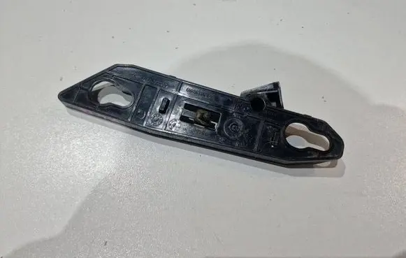 Peugeot 308 Front bumper mounting bracket AA36136489