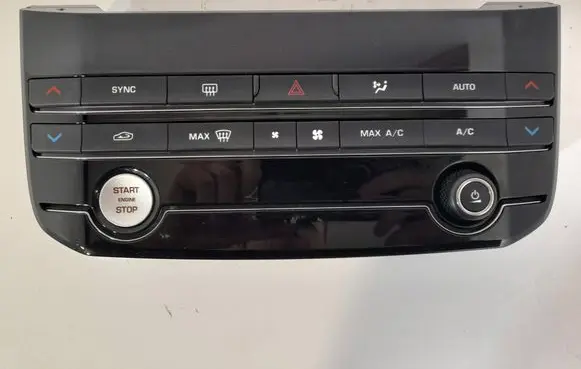 Jaguar F-Pace Climate control unit GX6318C858AME