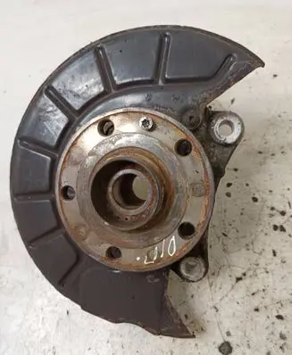 Volkswagen PASSAT B6 Front wheel hub