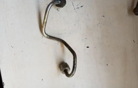 Jeep Grand Cherokee Fuel line pipe