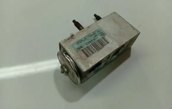 Peugeot 407 Air conditioning (A/C) expansion valve VP4PUH