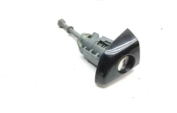 Citroen C4 Grand Picasso Front door lock (next to the handle) 