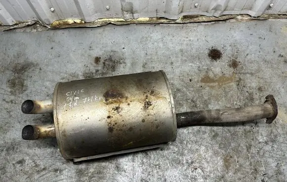 Honda Civic Rear muffler/silencer tail pipe 