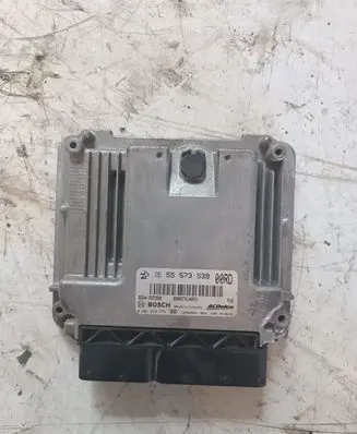 Opel Insignia A Engine control unit/module 55573539