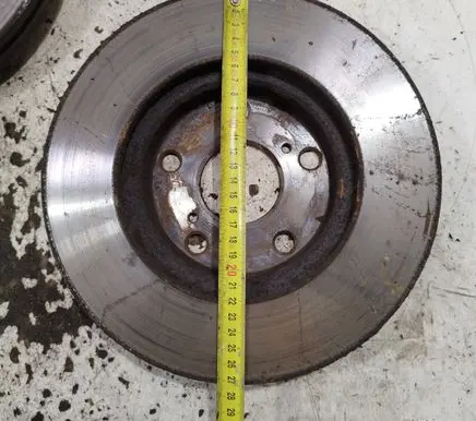Toyota Auris 150 Front brake disc