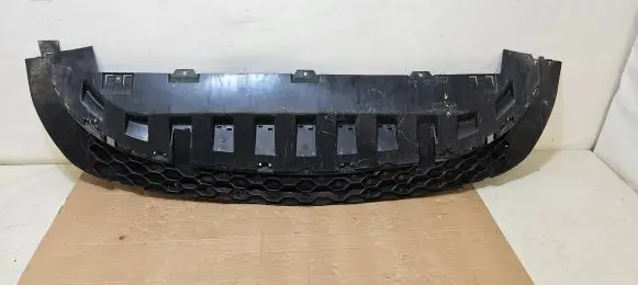 Mercedes-Benz V Class W447 Front bumper skid plate/under tray A4478850036 M40010S080 145202