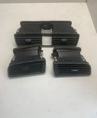 Volkswagen PASSAT B7 USA Dash center air vent grill 561819728 561819703 561819704