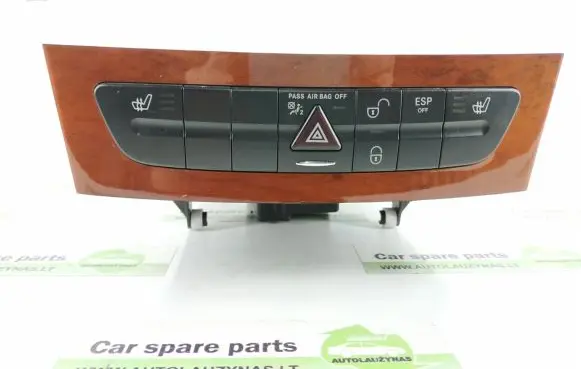 Mercedes-Benz E W211 Radio/GPS head unit trim A2118219579 2118219579