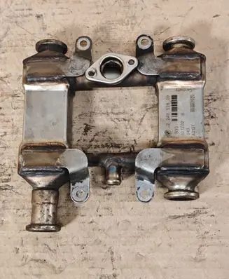 BMW 7 E65 E66 EGR valve cooler 2248528 A3137 224852809