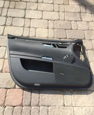 Mercedes-Benz S W221 Front door card panel trim A221720